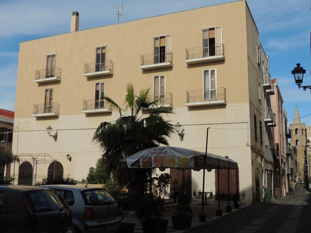 Mary Centro Storico Apartman Alghero Kültér fotó